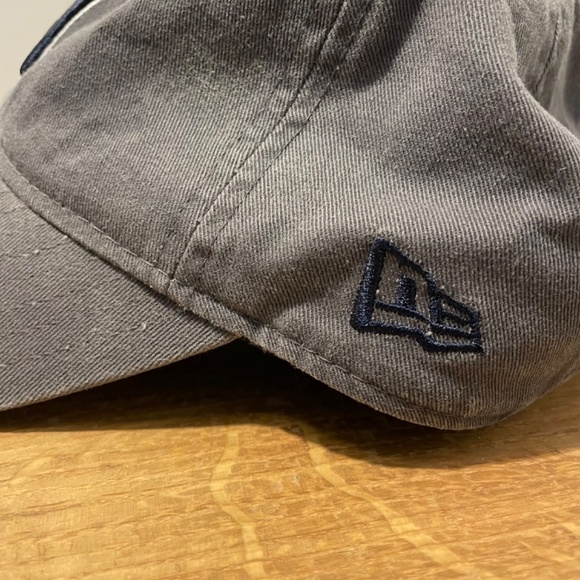 New York Yankees MLB Baseball Hat Gray Embroidered Logo Adjustable – LIKE NEW - Picture 6 of 14